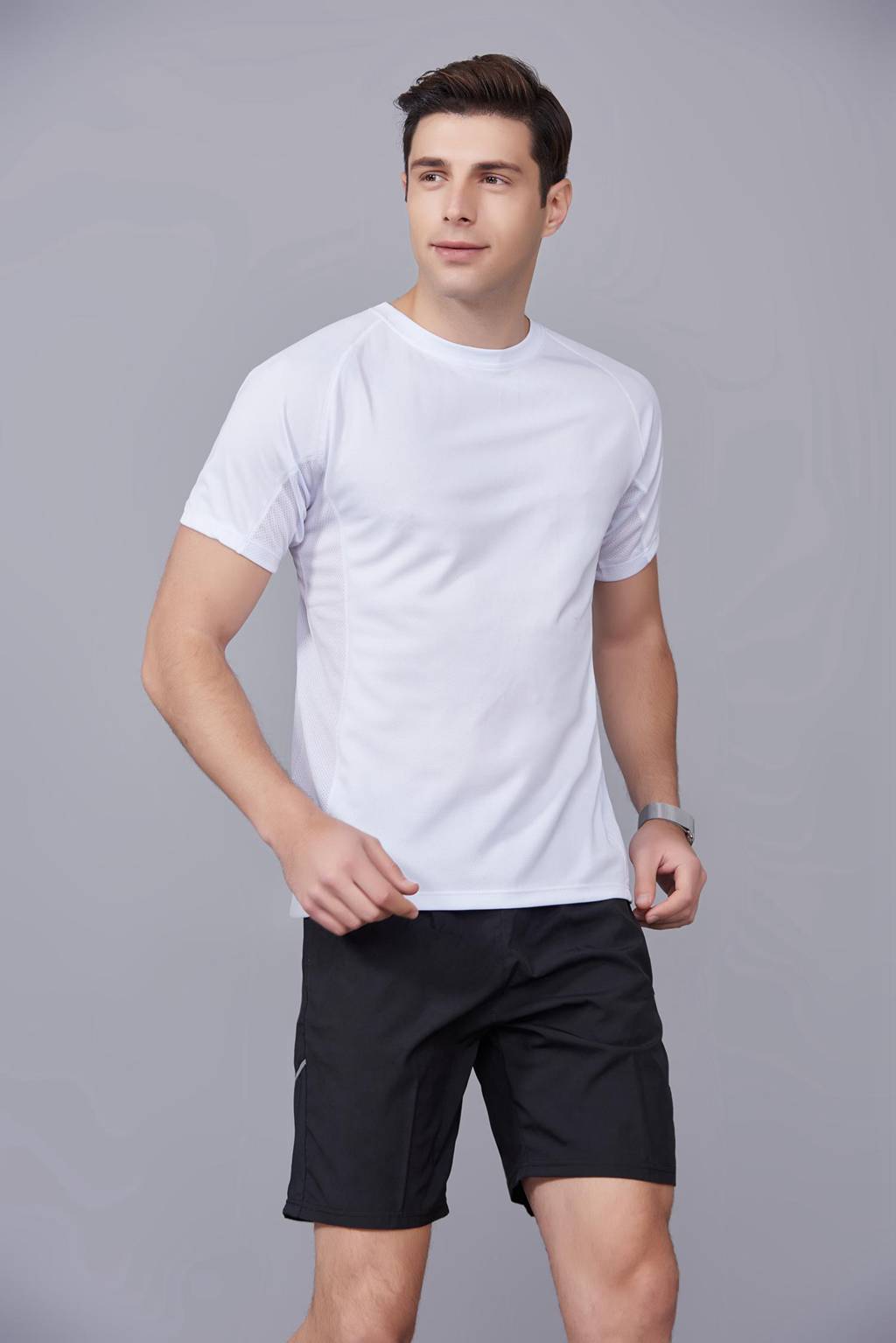 修身運(yùn)動(dòng)短袖 舒適透氣跑步訓(xùn)練速干T恤-白色