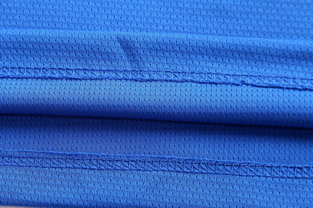 修身運(yùn)動(dòng)短袖 舒適透氣跑步訓(xùn)練速干T恤細(xì)節(jié)展示