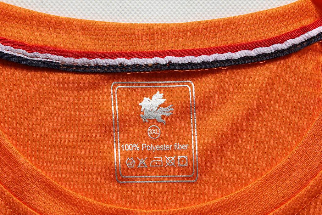 修身運(yùn)動(dòng)短袖 舒適透氣跑步訓(xùn)練速干T恤細(xì)節(jié)展示